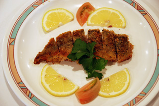 島の魚を使った料理を新しく開発