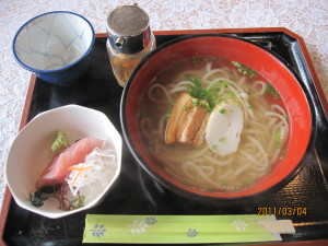 じゃが麺を使った沖縄そば